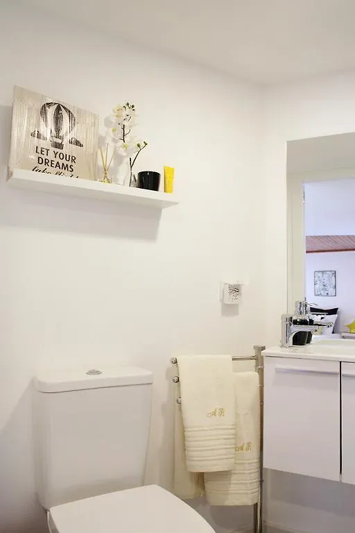 Alfama Apartment Rose - Guitarra Lisbon 0*,